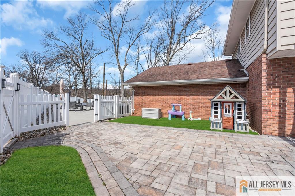 110 Oak Drive Middlesex, NJ 08846 - Photo 39 of 49