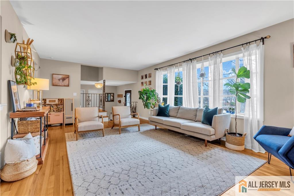 110 Oak Drive Middlesex, NJ 08846 - Photo 6 of 49