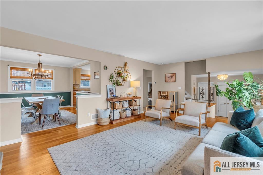 110 Oak Drive Middlesex, NJ 08846 - Photo 7 of 49