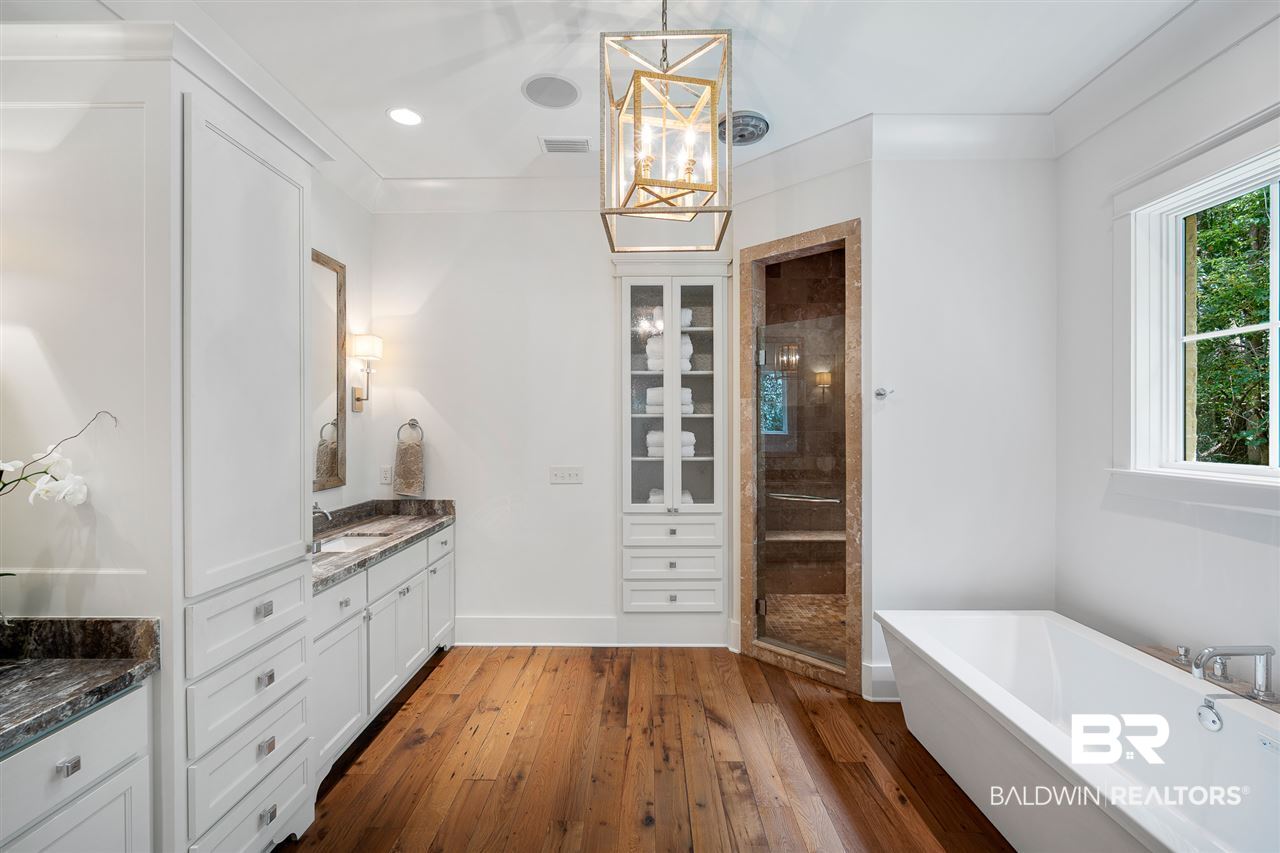 108 Alsway Court Fairhope, AL 36532 - Photo 16 of 48 Master Bathroom