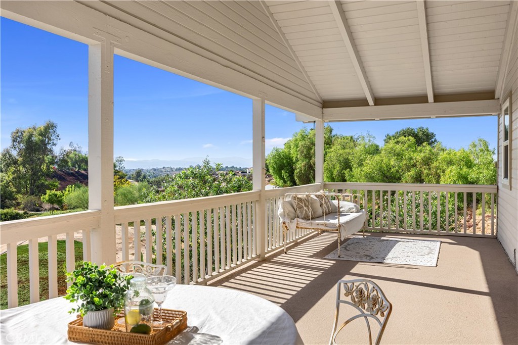 41999 Altanos Road Temecula, CA 92592 - Photo 35 of 57 Gallery Image 35
