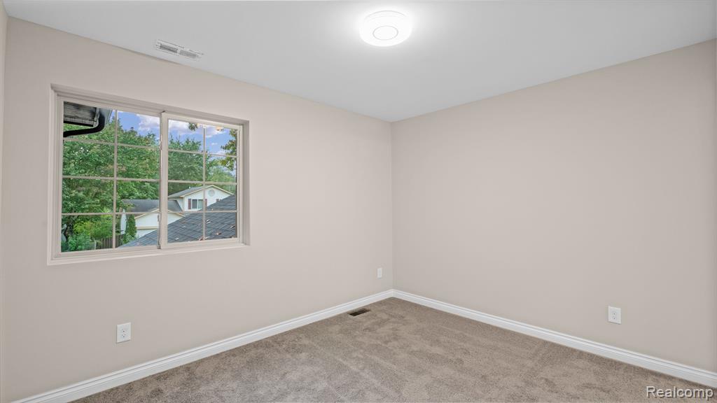 3237 Longview Avenue Rochester Hills, MI 48307 - Photo 12 of 36