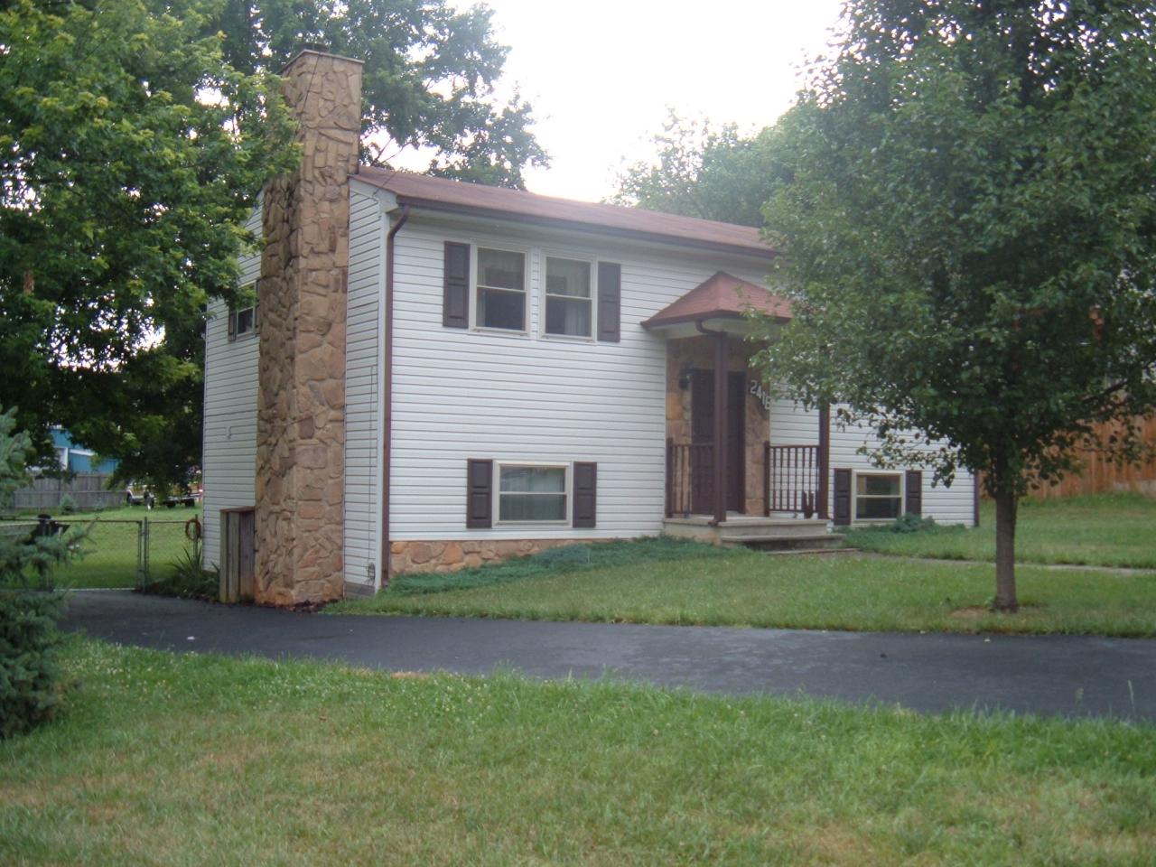 2416 Cannaday Road Northeast Roanoke, VA 24012 - Photo 1 of 8 FRONT VIEW