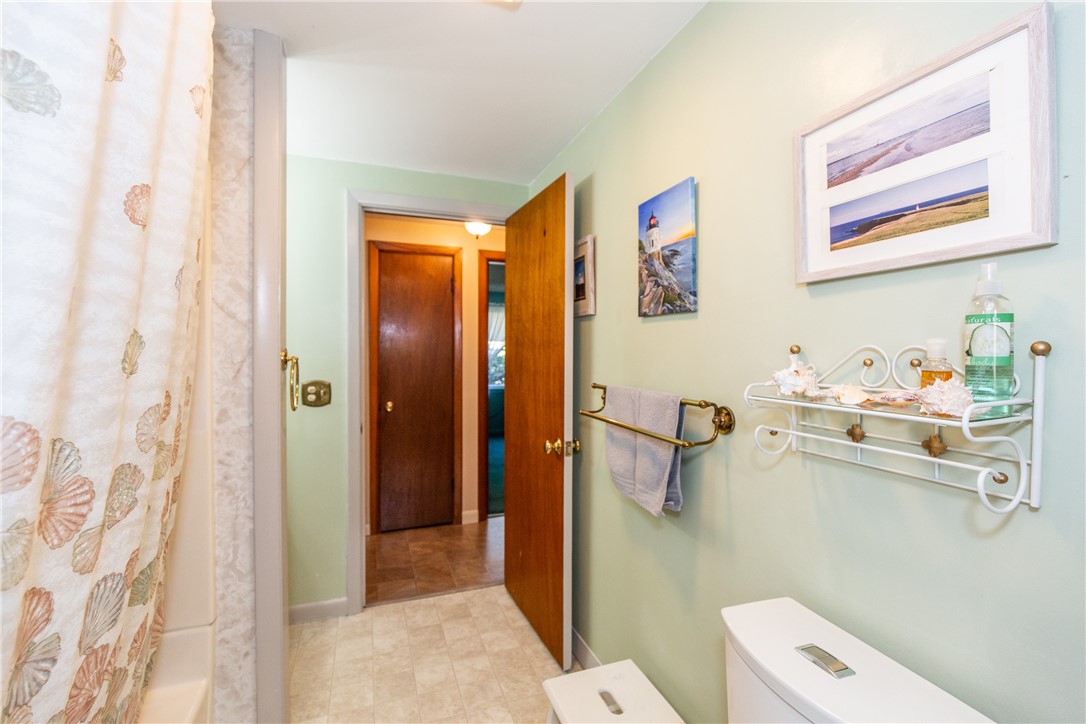 27 Weaver Road Johnston, RI 02919 - Photo 17 of 37 Gallery Image 17