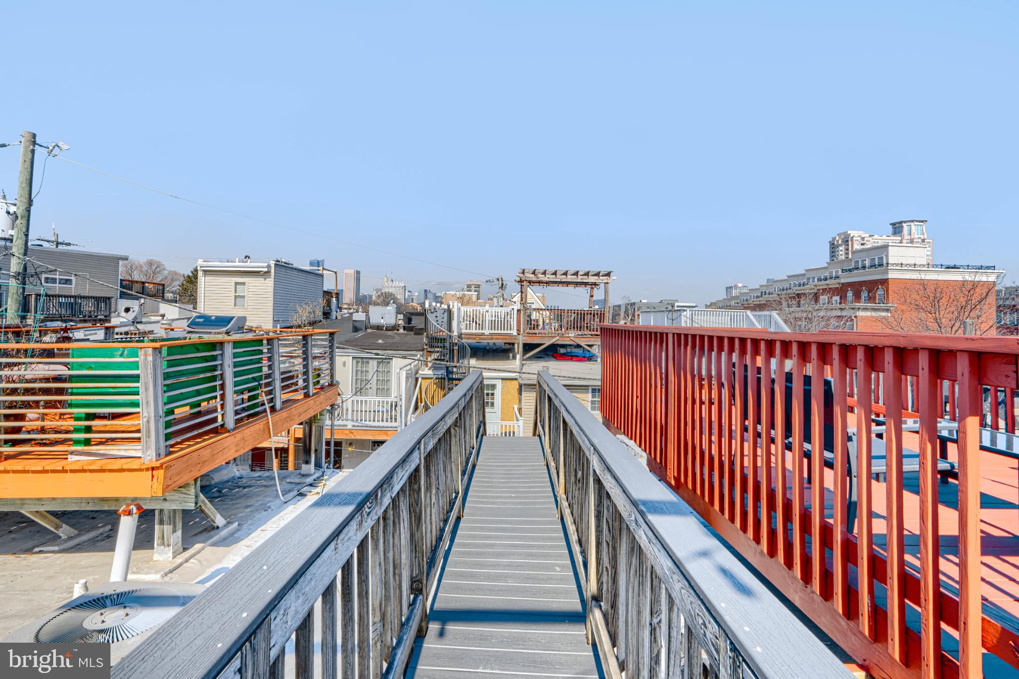 438 East Clement Street Baltimore, MD 21230 - Photo 35 of 47 a balcony with city view