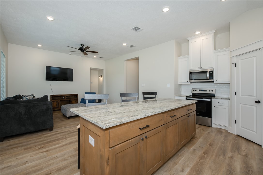 473 Brazos Bend Snook, TX 77879 - Photo 12 of 34