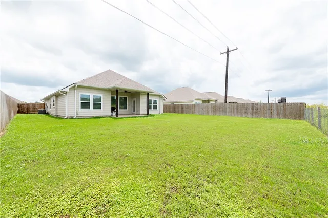 $299,999 | 473 Brazos Bend, Snook, TX 77879