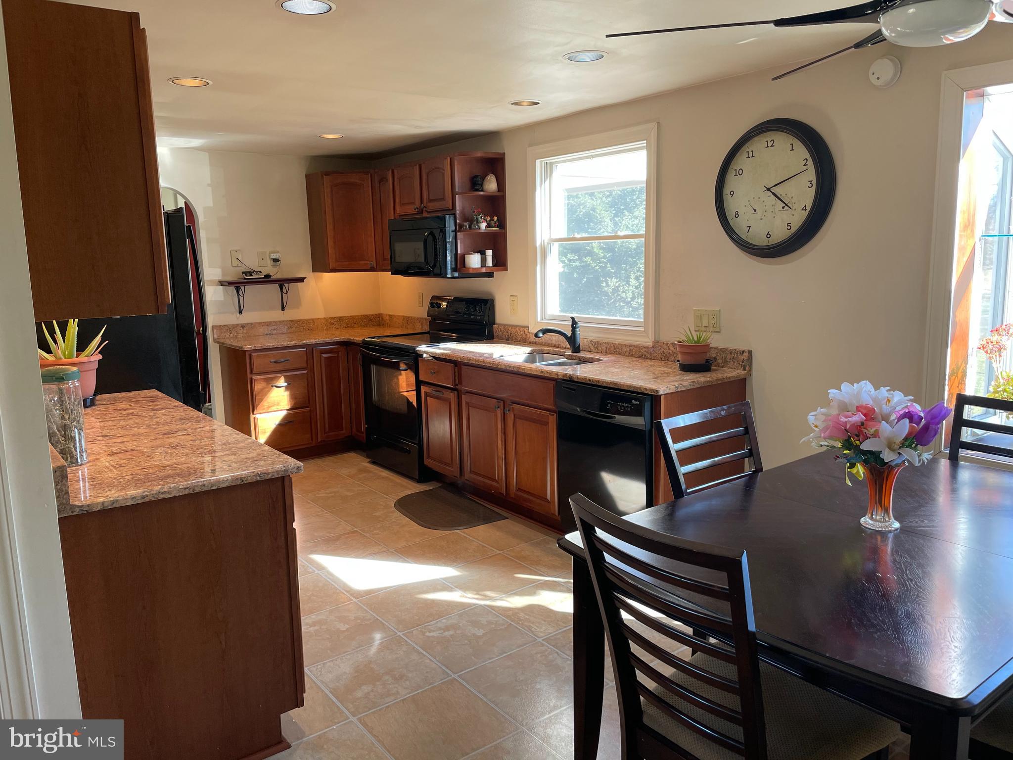 1017 Lavera Road Warminster, PA 18974 - Photo 22 of 56 Kitchen