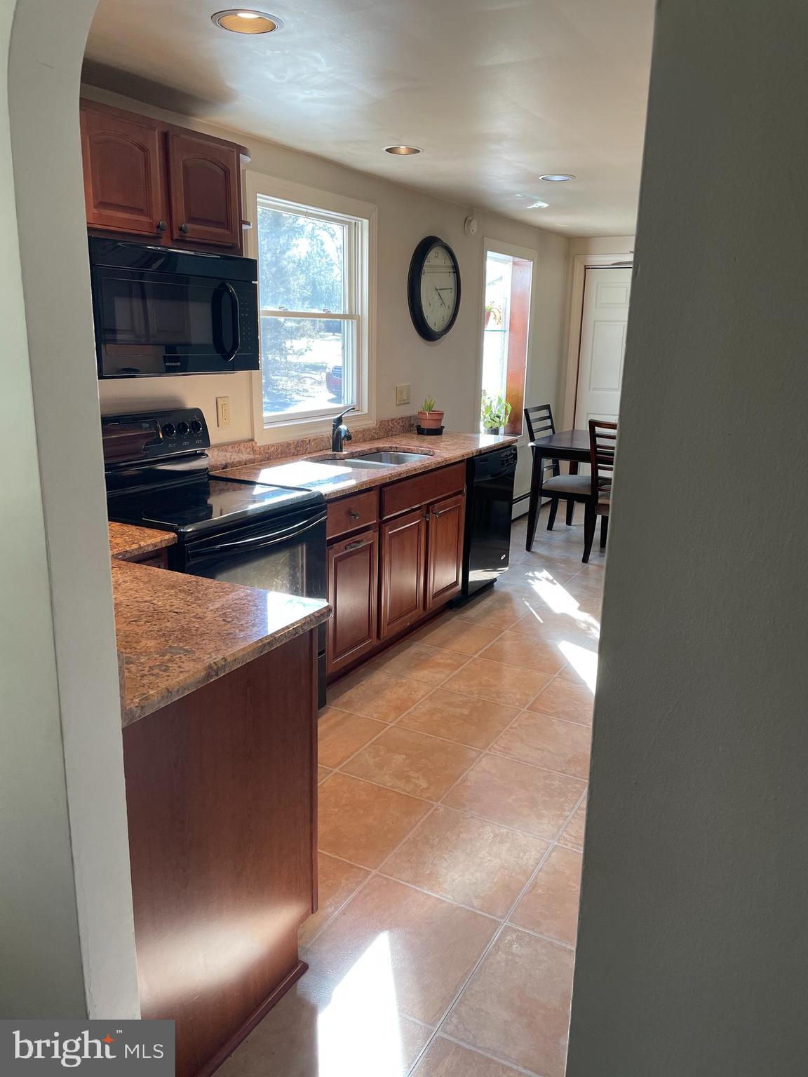 1017 Lavera Road Warminster, PA 18974 - Photo 27 of 56 Kitchen