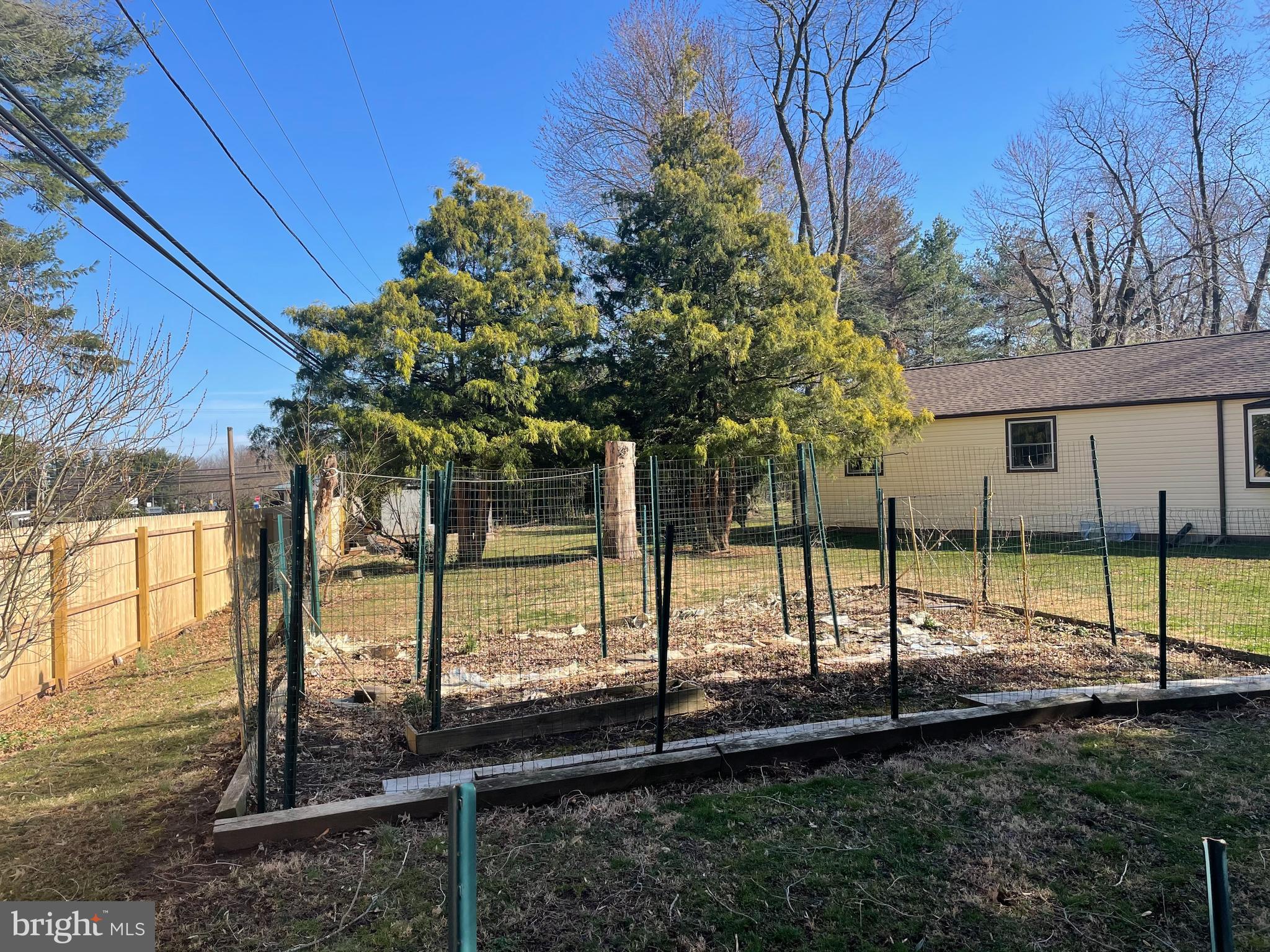 1017 Lavera Road Warminster, PA 18974 - Photo 5 of 56 Fenced in garden
