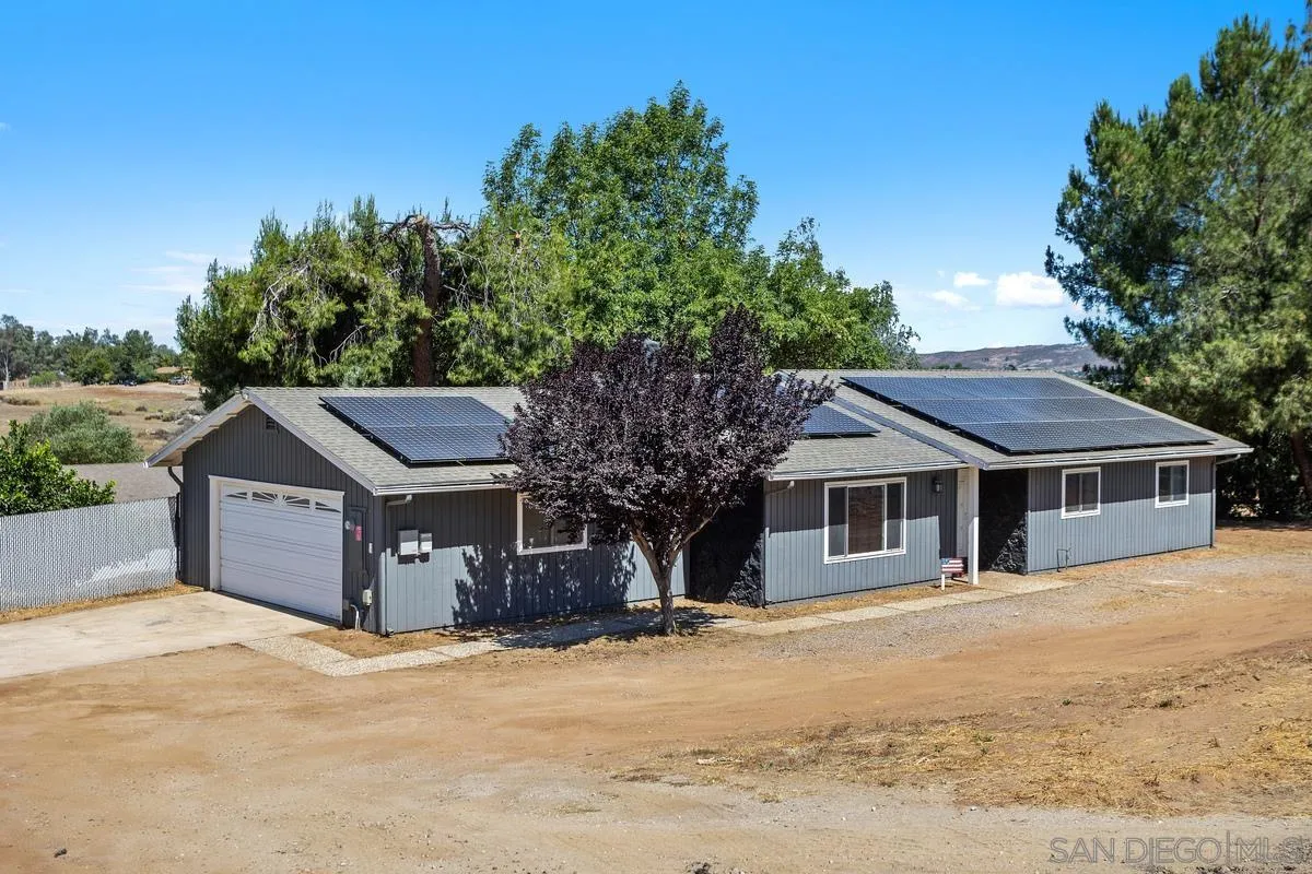 355 Amigos Road Ramona, CA 92065 - Photo 2 of 42 Gallery Image 2
