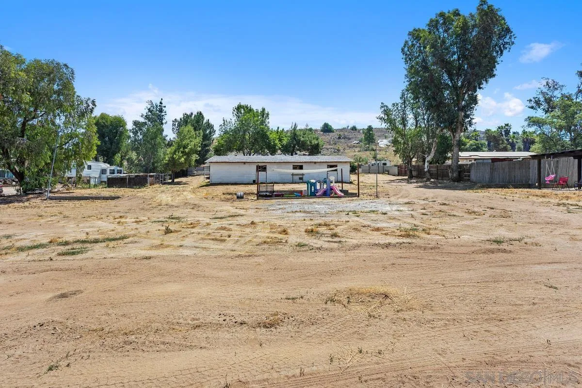 355 Amigos Road Ramona, CA 92065 - Photo 35 of 42 Gallery Image 35