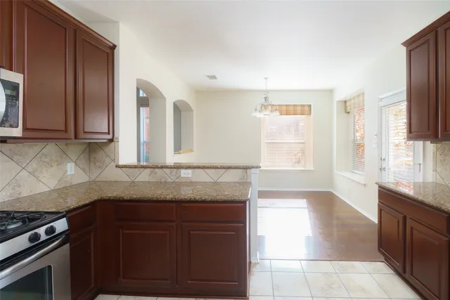 $2,400 | 8528 Harrier Drive, Unit 233, Austin, TX 78729