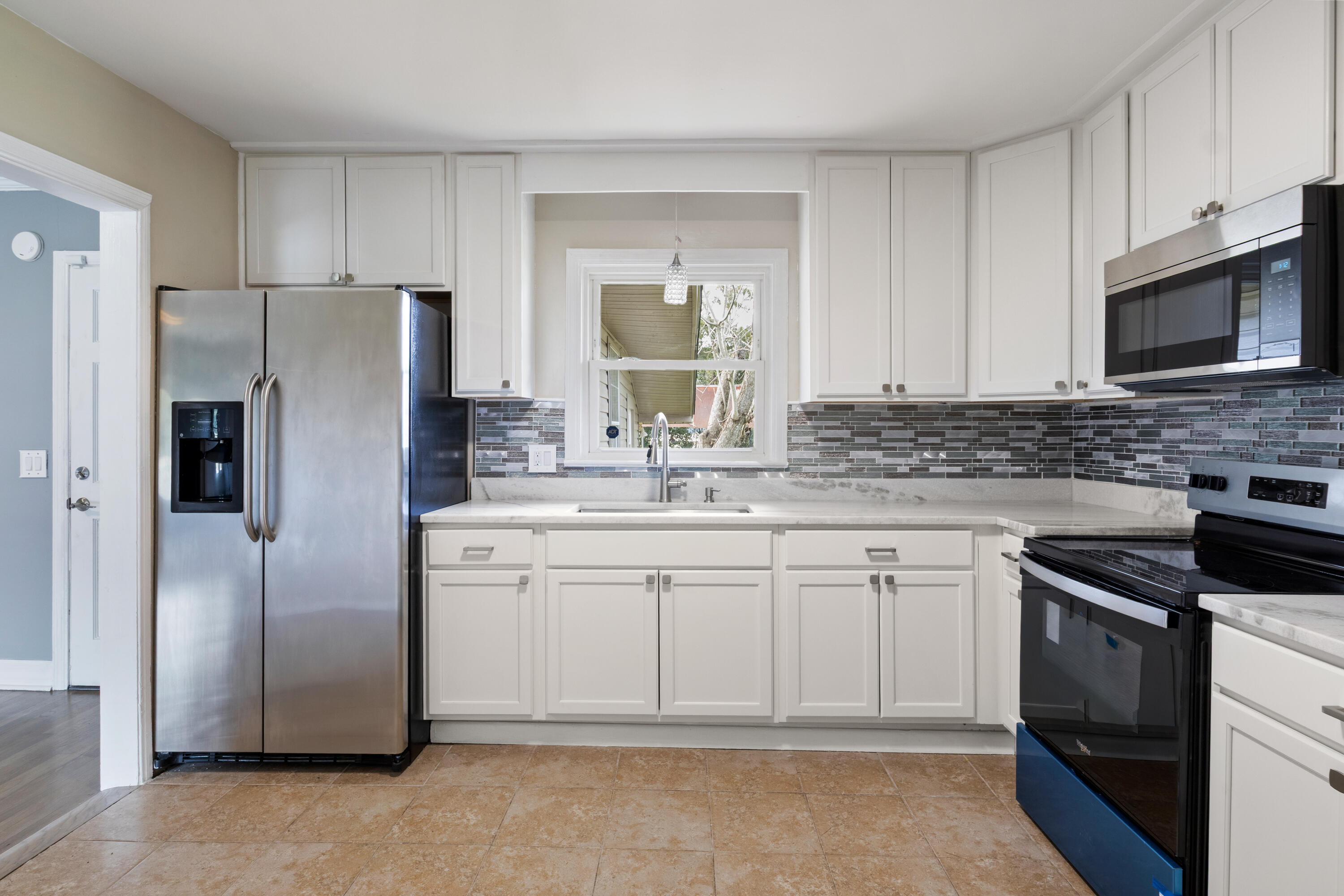 503 North New Warrington Road Pensacola, FL 32506 - Photo 12 of 26 503 N New Warrington Rd-8