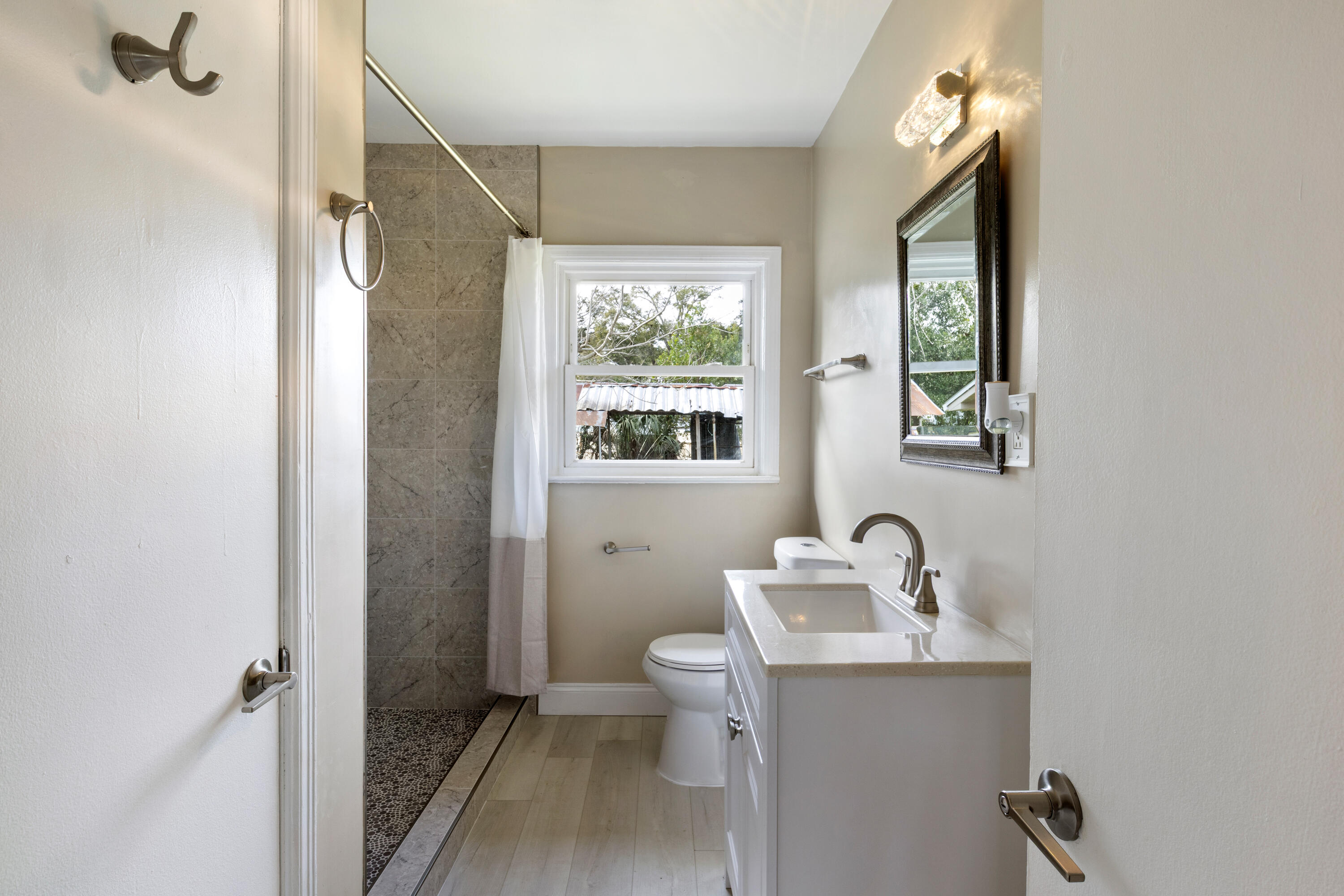 503 North New Warrington Road Pensacola, FL 32506 - Photo 18 of 26 503 N New Warrington Rd-10