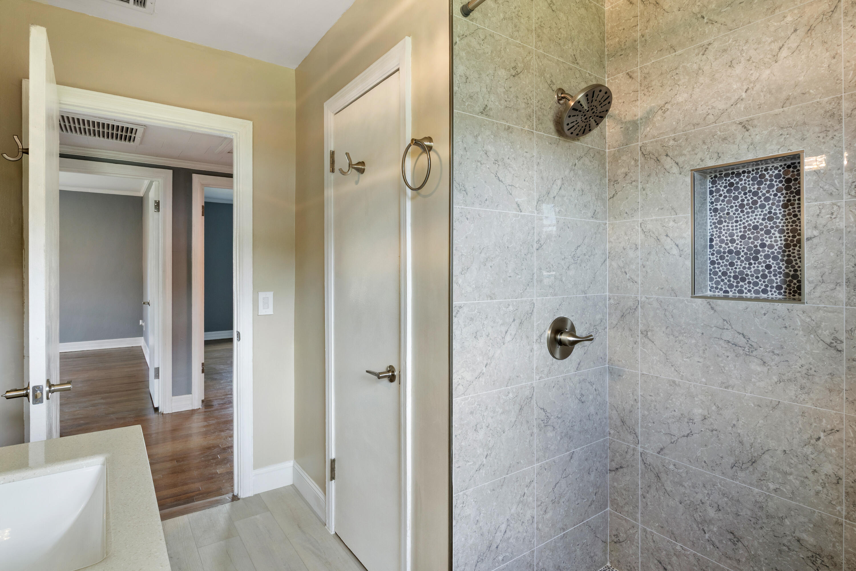 503 North New Warrington Road Pensacola, FL 32506 - Photo 19 of 26 503 N New Warrington Rd-11