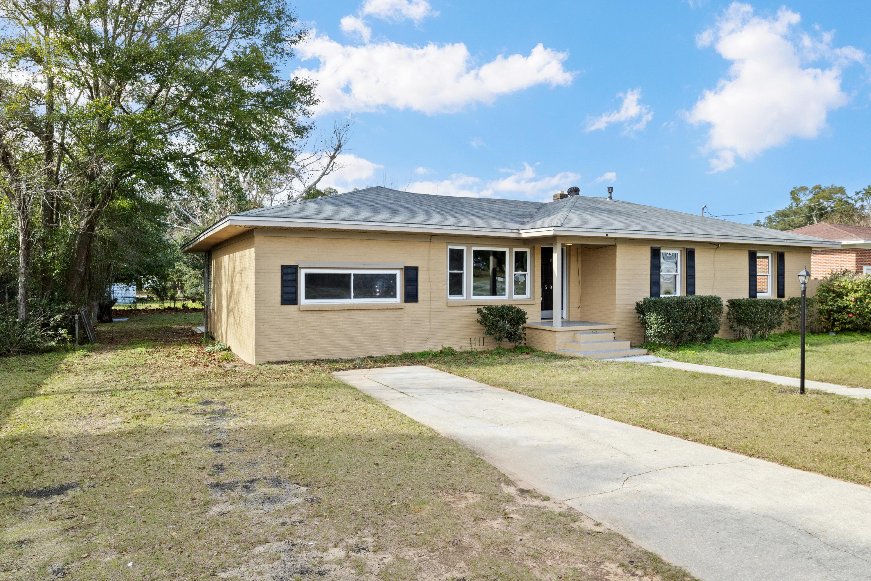 503 North New Warrington Road Pensacola, FL 32506 - Photo 4 of 26 503 N New Warrington Rd-2