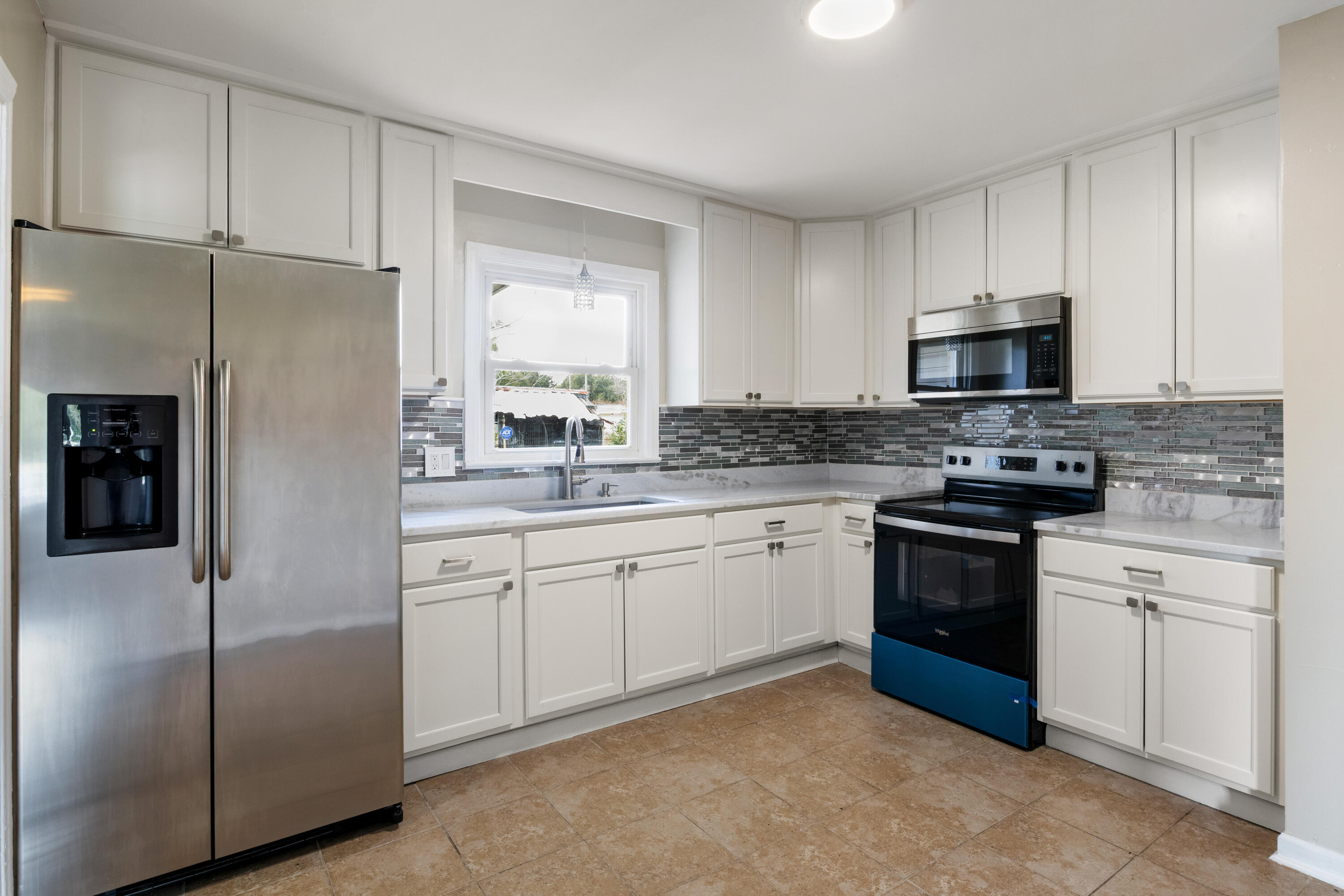 503 North New Warrington Road Pensacola, FL 32506 - Photo 8 of 26 kitchen