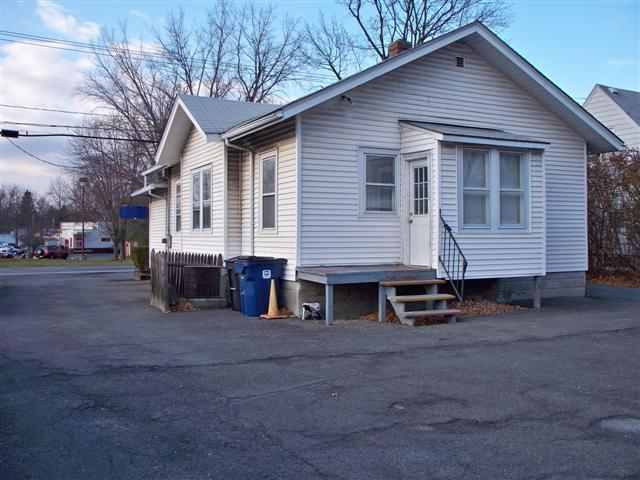 424 Rte 9W Bethlehem, NY 12077 - Photo 2 of 12 Photo 2
