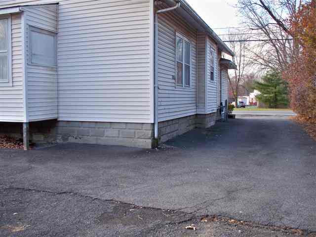 424 Rte 9W Bethlehem, NY 12077 - Photo 3 of 12 Photo 3