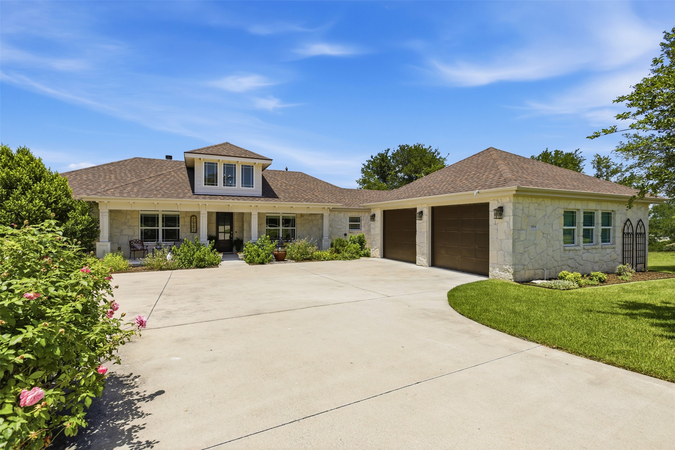 1804 Tanner Loop Taylor, TX 76574 - Photo 18 of 40 Beautiful single-story home in one of Taylor's most peaceful neighborhoods!
