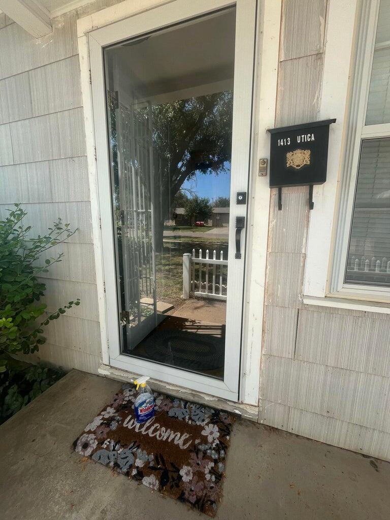 1413 Utica Plainview, TX 79072 - Photo 3 of 28 3