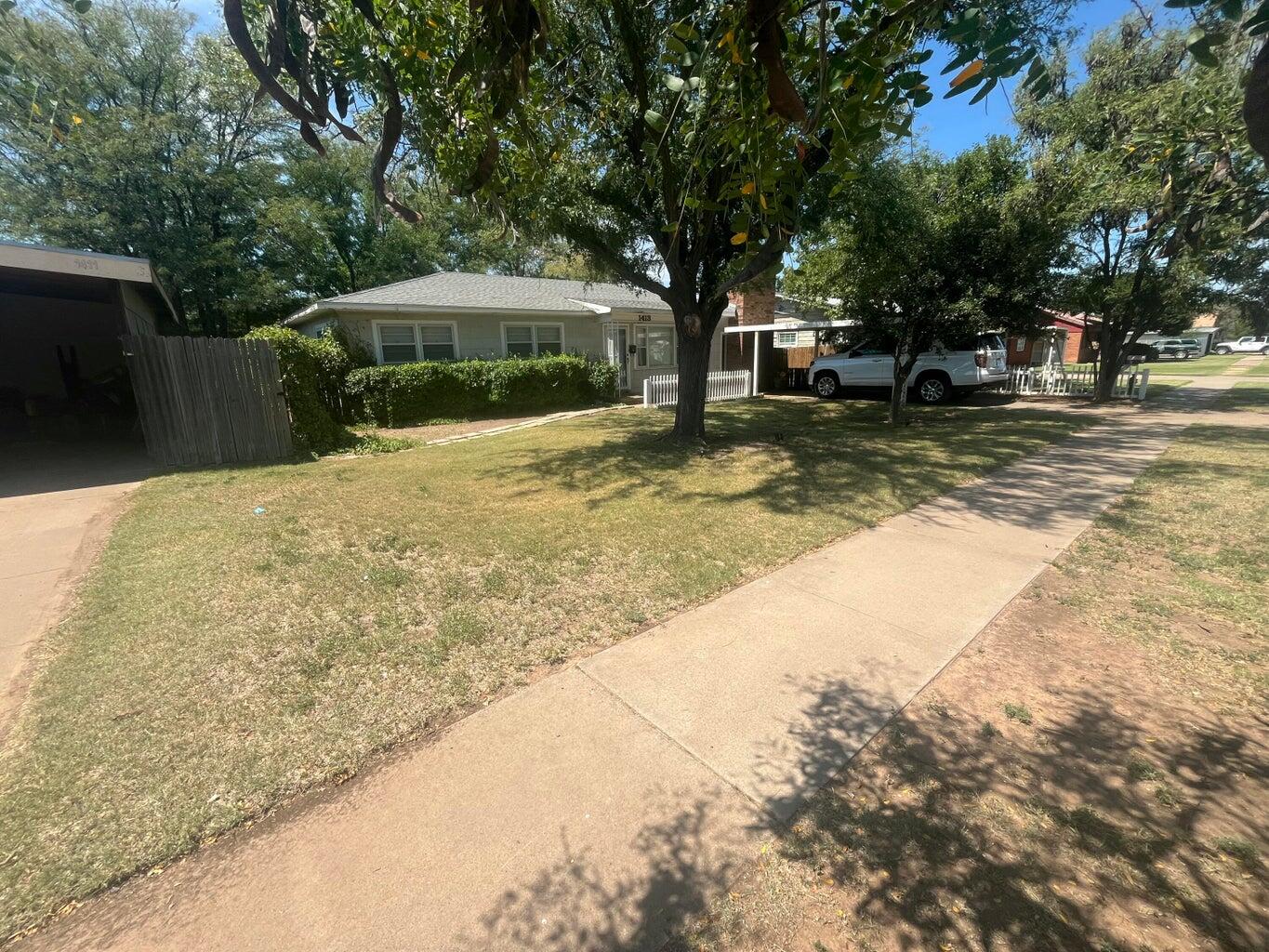 1413 Utica Plainview, TX 79072 - Photo 4 of 28 4