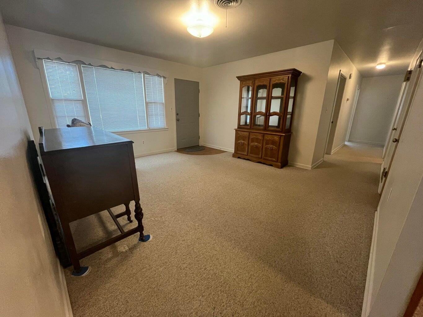 1413 Utica Plainview, TX 79072 - Photo 5 of 28 5