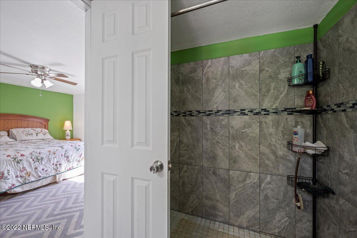 124 Riley Drive Interlachen, FL 32148 - Photo 10 of 16 Master Bath