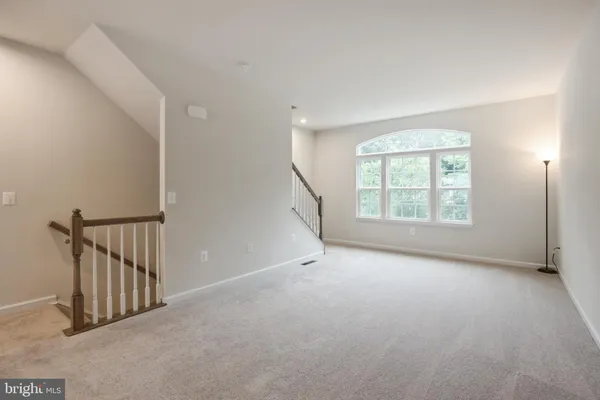 $2,950 | 18315 Reaper Hl Court, Unit CT 40, Triangle, VA 22172