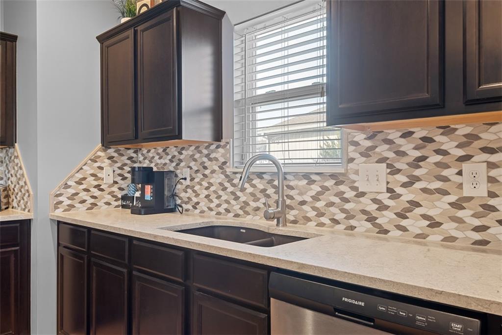 496 East Willow Street Gardner, KS 66030 - Photo 12 of 37