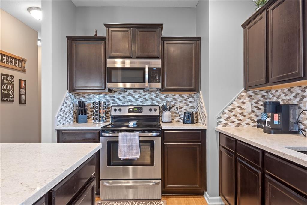 496 East Willow Street Gardner, KS 66030 - Photo 13 of 37