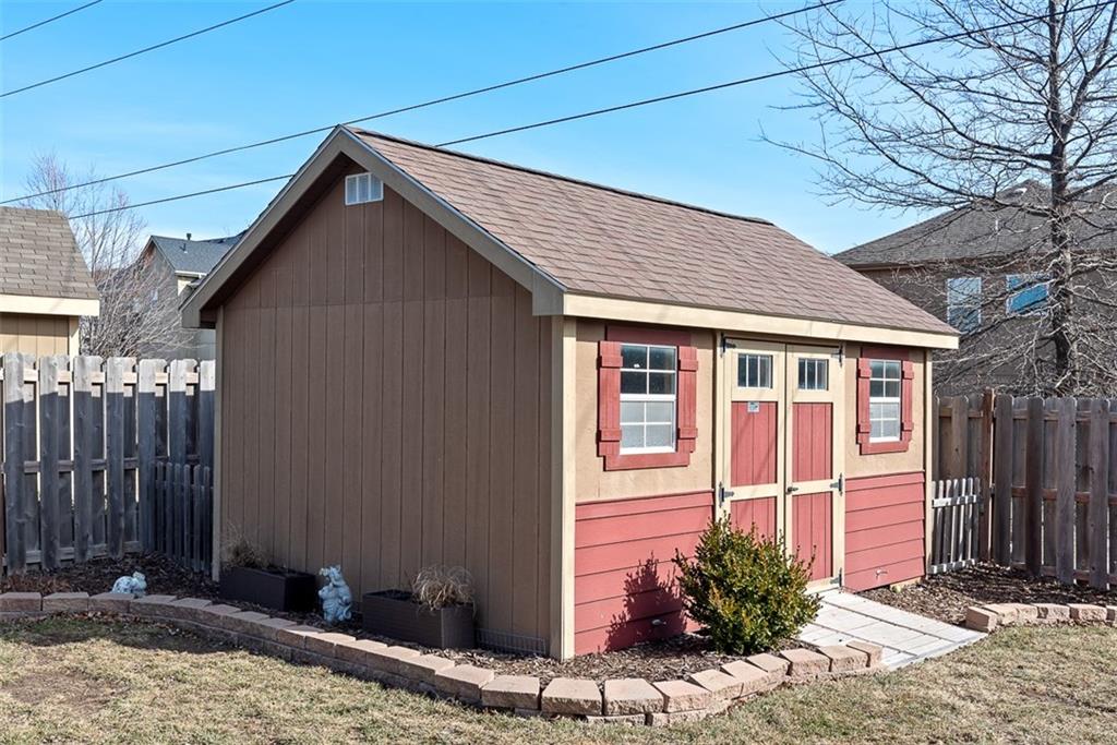 496 East Willow Street Gardner, KS 66030 - Photo 33 of 37