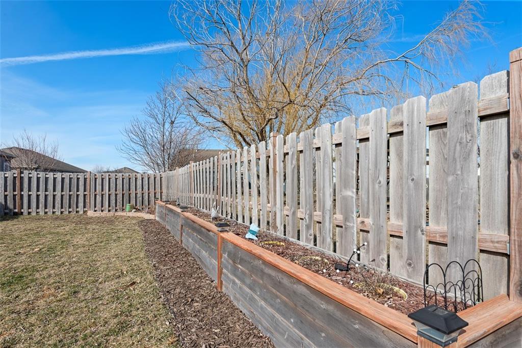 496 East Willow Street Gardner, KS 66030 - Photo 34 of 37