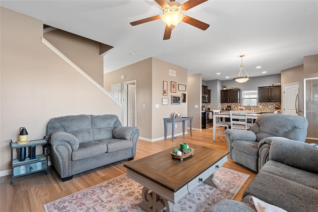 496 East Willow Street Gardner, KS 66030 - Photo 7 of 37