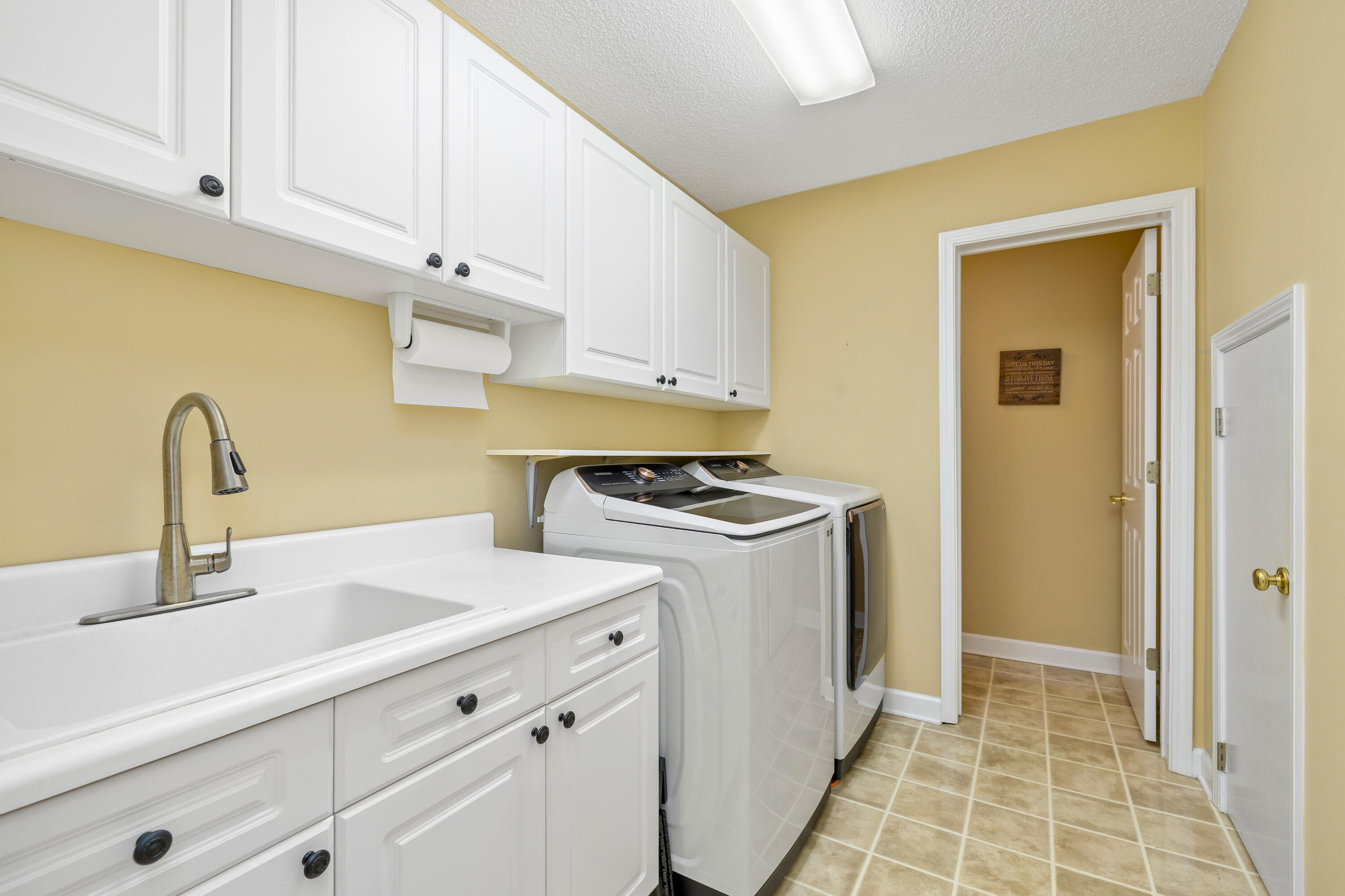 65 Reedy Court Manning, SC 29102 - Photo 47 of 91 HALF BATH IN LAUNDRY AREA