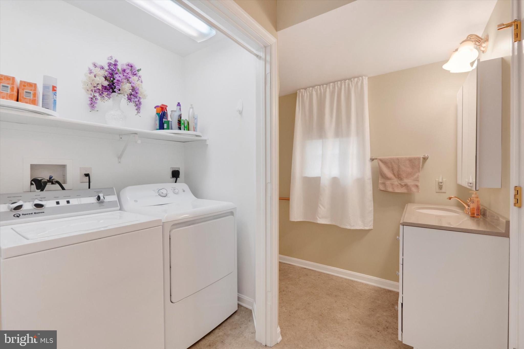 13323 Maugansville Road Hagerstown, MD 21740 - Photo 9 of 27 a utility room with dryer and washer