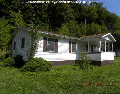 1226 River Bend Road Charleston, WV 25320 - Photo 9 of 15 Exterior Front.