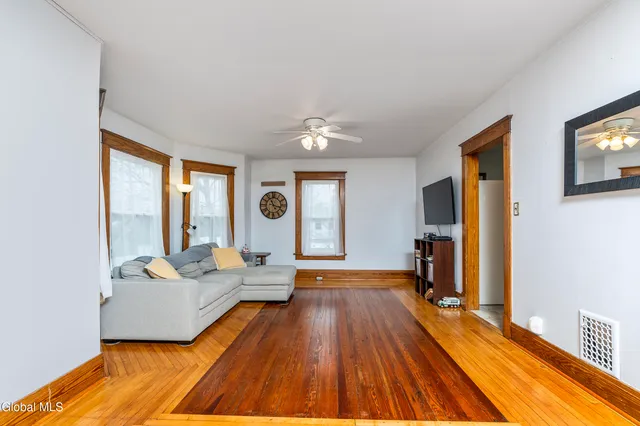 $285,900 | 44 Fairmont Avenue, Amsterdam, NY 12010