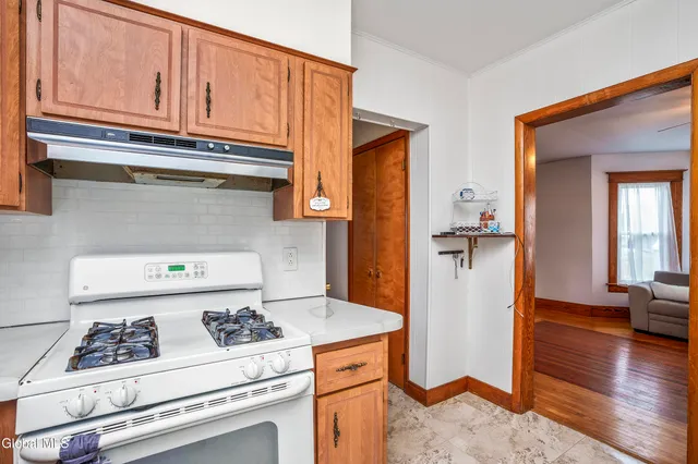 $285,900 | 44 Fairmont Avenue, Amsterdam, NY 12010