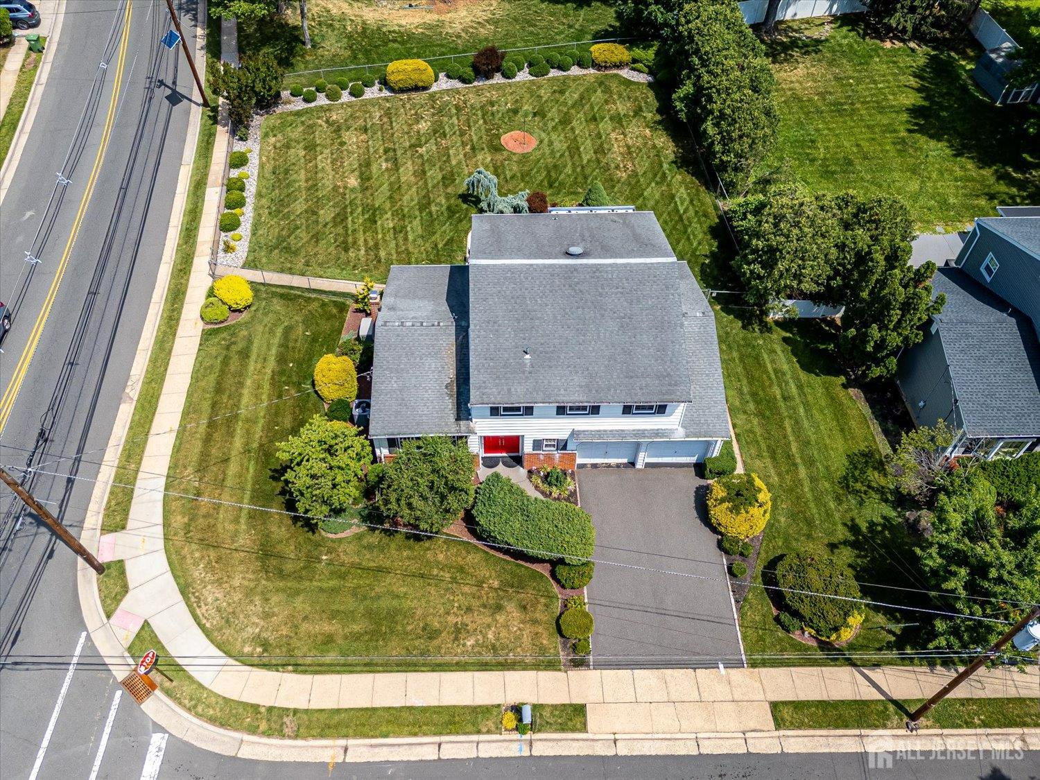 2 Eagle Road Edison, NJ 08820 - Photo 5 of 52