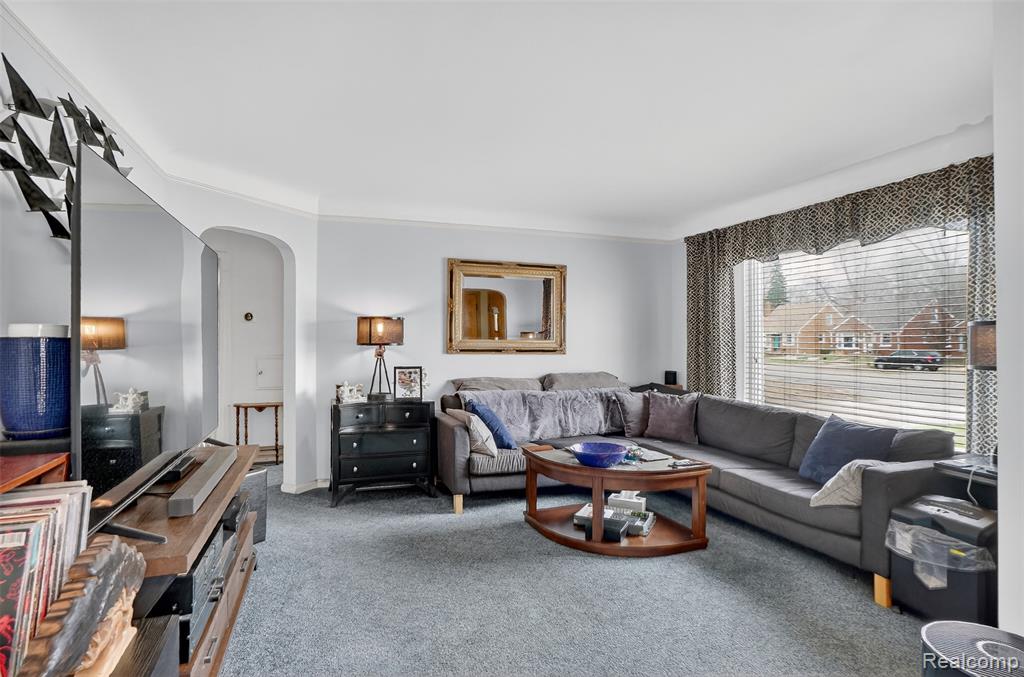 9923 Inkster Road Livonia, MI 48150 - Photo 4 of 26 Gallery Image 4