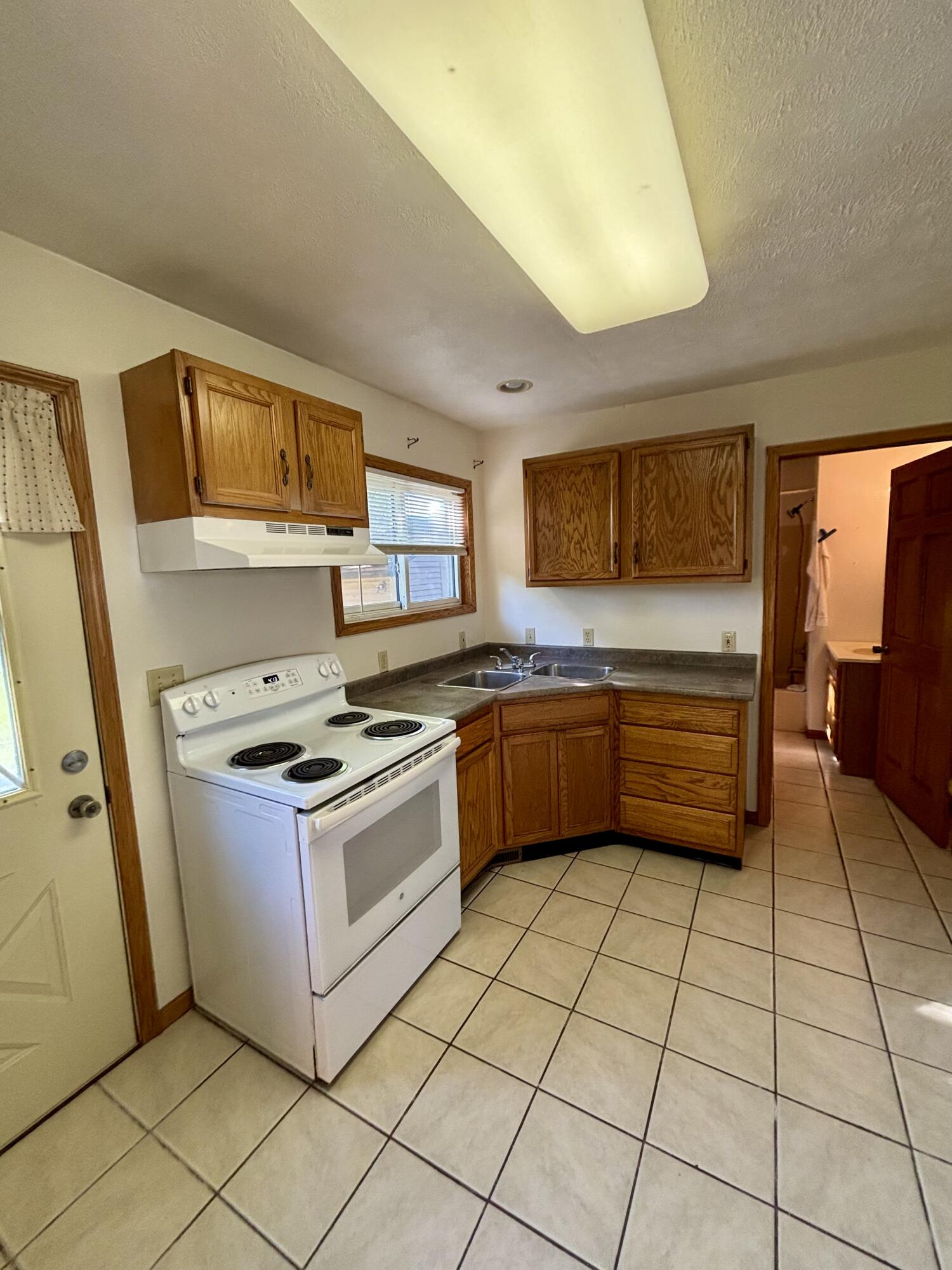 4435 Indian Road Battle Creek, MI 49017 - Photo 13 of 28 IMG_1720