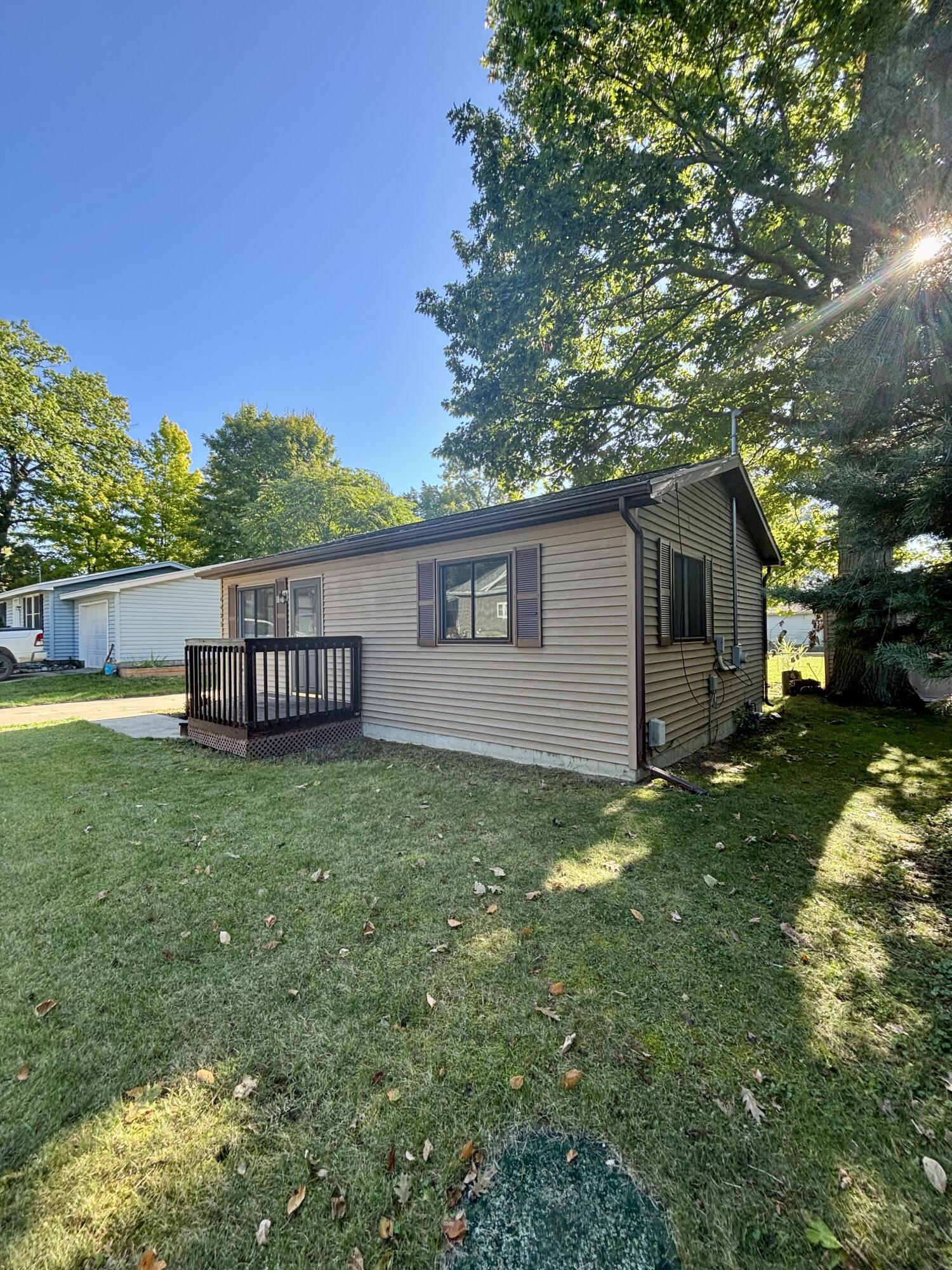 4435 Indian Road Battle Creek, MI 49017 - Photo 2 of 28 IMG_1711