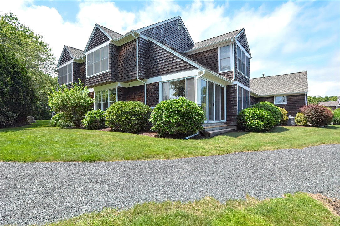 22 Fox Drive Narragansett, RI 02882 - Photo 27 of 31