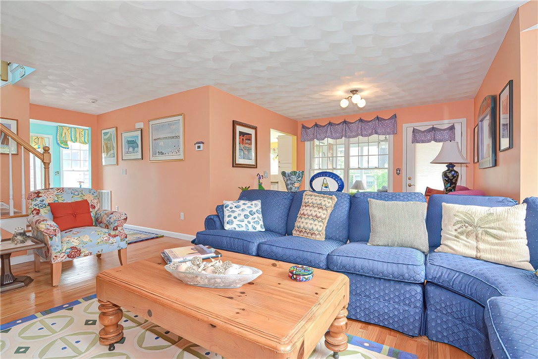 22 Fox Drive Narragansett, RI 02882 - Photo 7 of 31