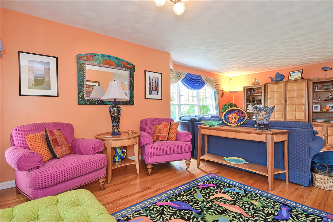 22 Fox Drive Narragansett, RI 02882 - Photo 9 of 31