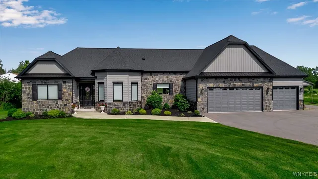 $1,399,000 | 5815 Newhouse Road, Clarence, NY 14051