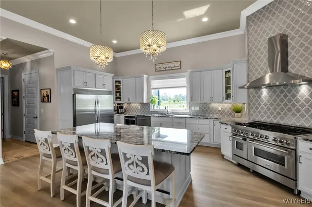 $1,399,000 | 5815 Newhouse Road, Clarence, NY 14051