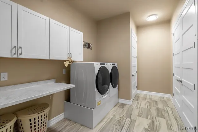 $1,399,000 | 5815 Newhouse Road, Clarence, NY 14051